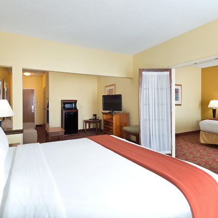 Holiday Inn Express Suites Little Rock West By Ihg Buitenkant foto