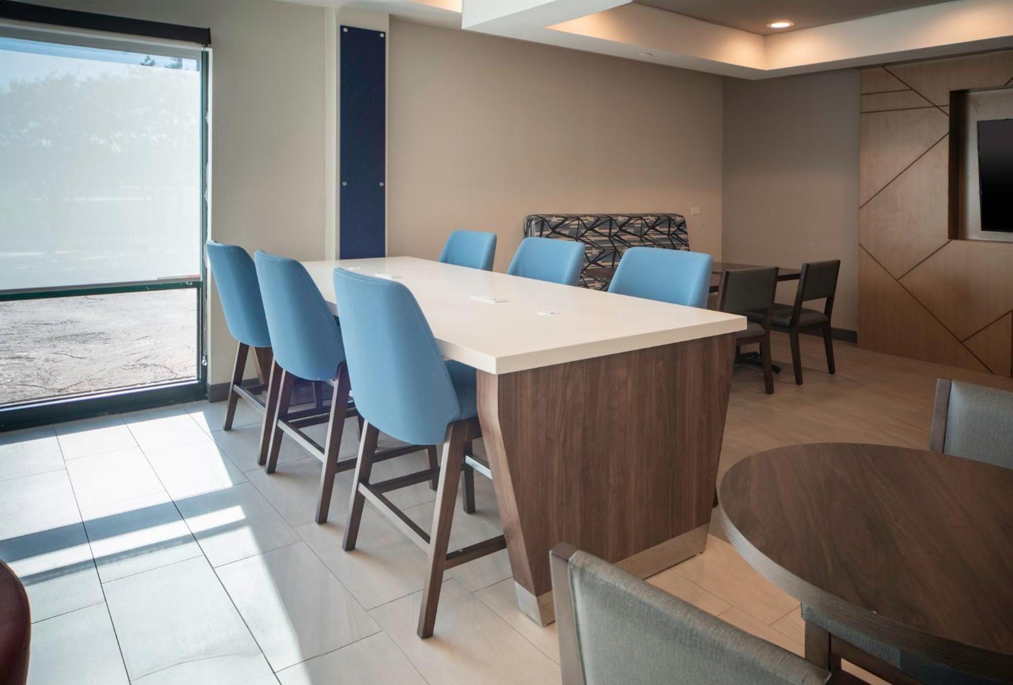 Holiday Inn Express Suites Little Rock West By Ihg Buitenkant foto