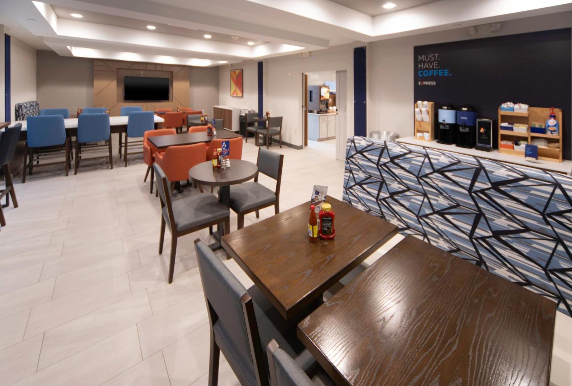 Holiday Inn Express Suites Little Rock West By Ihg Buitenkant foto