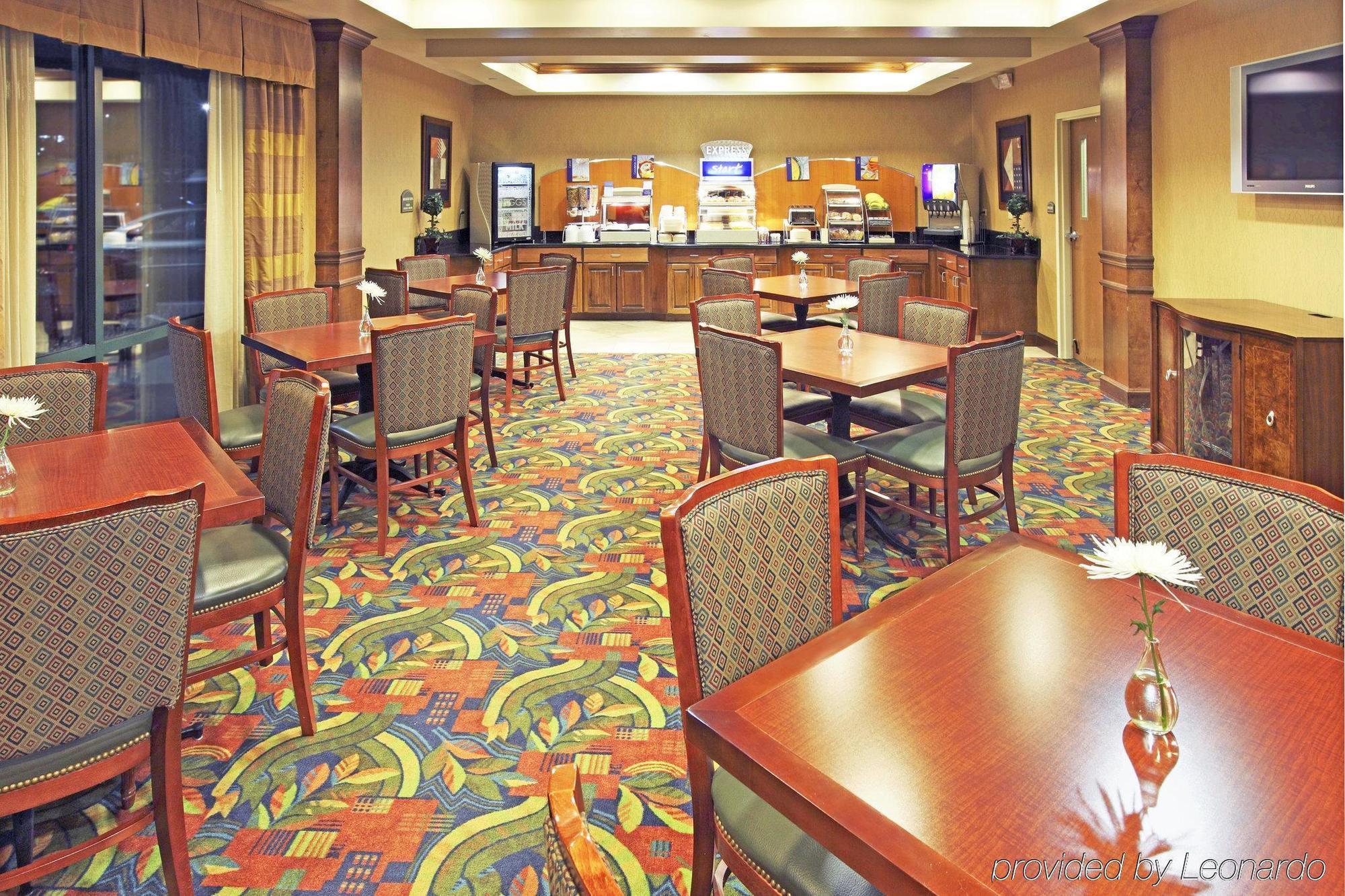 Holiday Inn Express Suites Little Rock West By Ihg Buitenkant foto