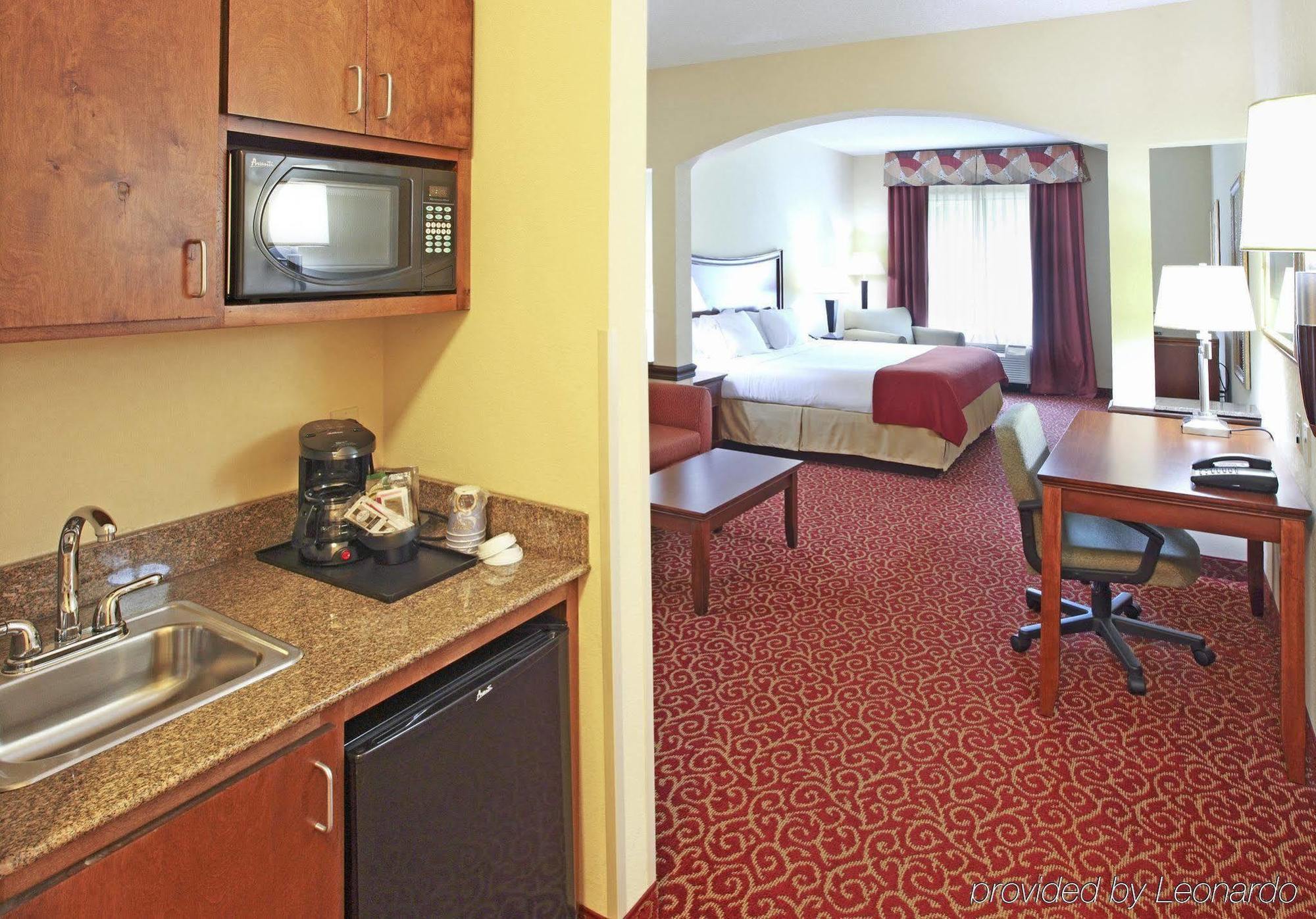 Holiday Inn Express Suites Little Rock West By Ihg Buitenkant foto