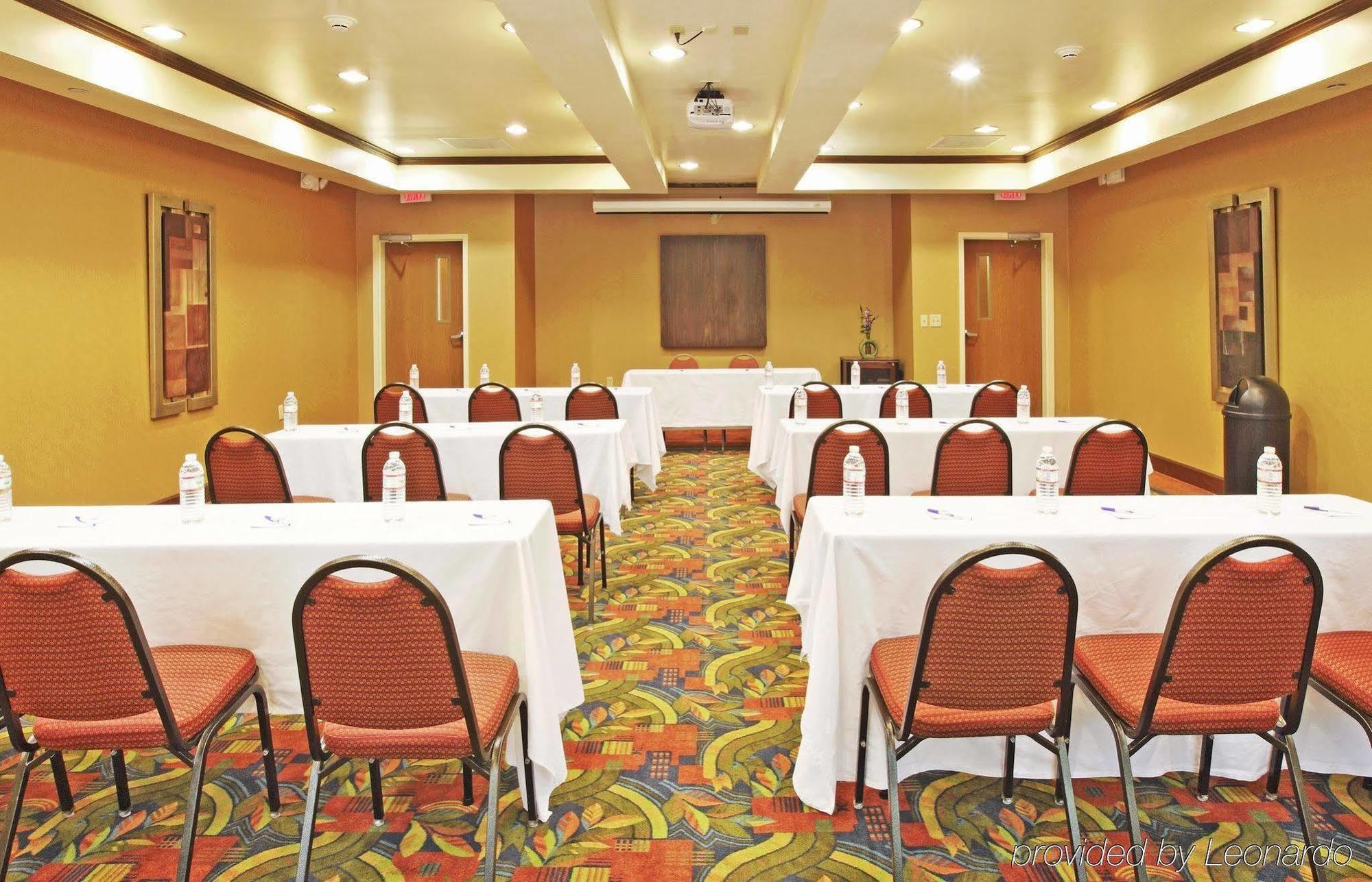 Holiday Inn Express Suites Little Rock West By Ihg Buitenkant foto